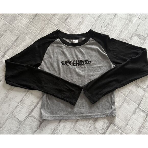Y2K Style Raglan Long Sleeve Cropped Crew Neck Ribbed Black And Gray Shirt Top M - Picture 2 of 8